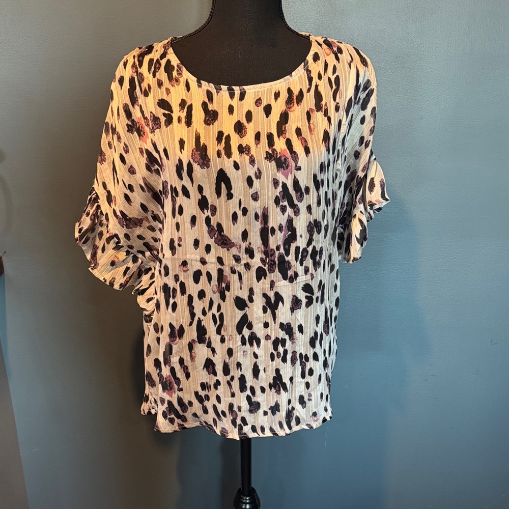 Umgee Cream and Black Animal Print Blouse
